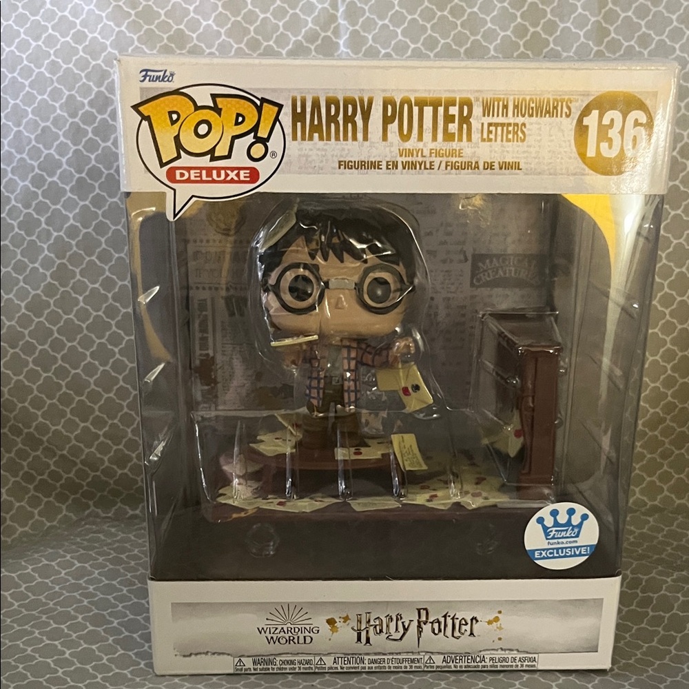 Funko Pop Deluxe Harry Potter with Letters